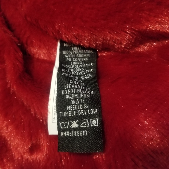 Red jackets faux fur lining girls various sizes - Picture 8 of 15